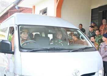Pemprov Kaltara Hibahkan Mobil Operasional ke Lanud Anang Busra, Perkuat Layanan Penerbangan Perbatasan