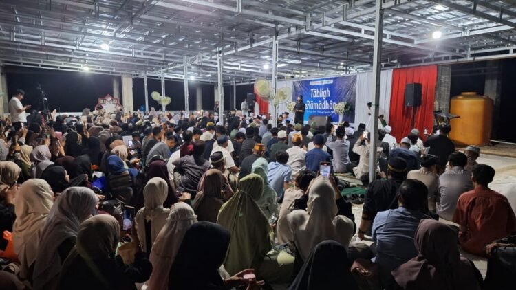 Di Hadapan 2.000 Jemaah Tarakan, Hanan Attaki: Ramadan Momentum Berhenti Cari Validasi Manusia