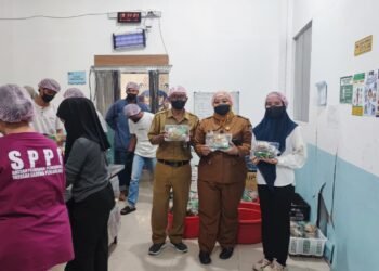 Respons Aduan Warga, Camat Tarakan Utara Tinjau Distribusi Program Makan Bergizi Gratis