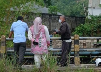 Camat Tarakan Utara Tinjau Bangunan di Bantaran Sungai, Warga Diminta Hentikan Aktivitas