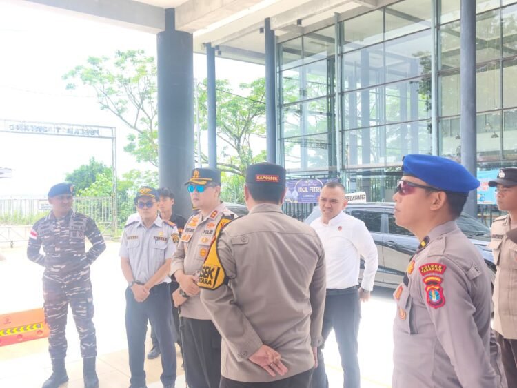 Kapolres Tarakan Cek Pos Pelayanan Pelabuhan Ferry Juata, Pastikan Pengamanan Arus Mudik Siap