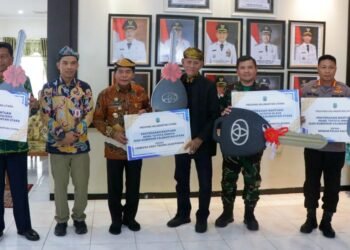 Pemprov Kaltara Perkuat Sinergi, Salurkan Hibah Kendaraan Operasional ke Instansi dan Lembaga Adat