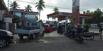 BBM Tiba di Sebatik, Sopir Angkutan dan Roda Dua Dominasi Antrean