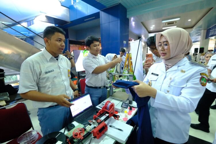 Wakil Wali Kota Tutup Krenova 2026, Dorong Inovasi Jadi Solusi Nyata bagi Masyarakat