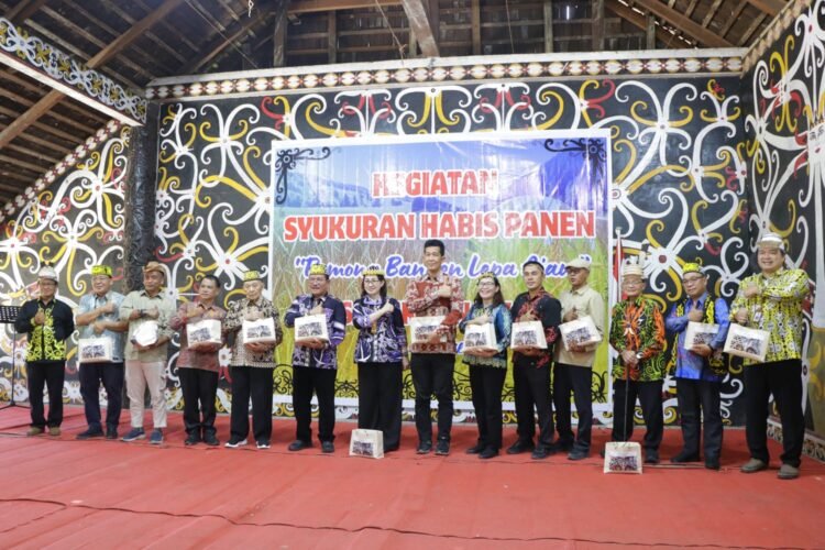 Panen Raya Teras Nawang Tegaskan Ketangguhan Petani Kaltara