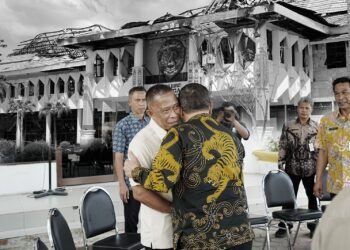 Tinjau Lokasi Kebakaran Kantor Bupati Bulungan, Wagub Ingkong Dorong Pemulihan Cepat