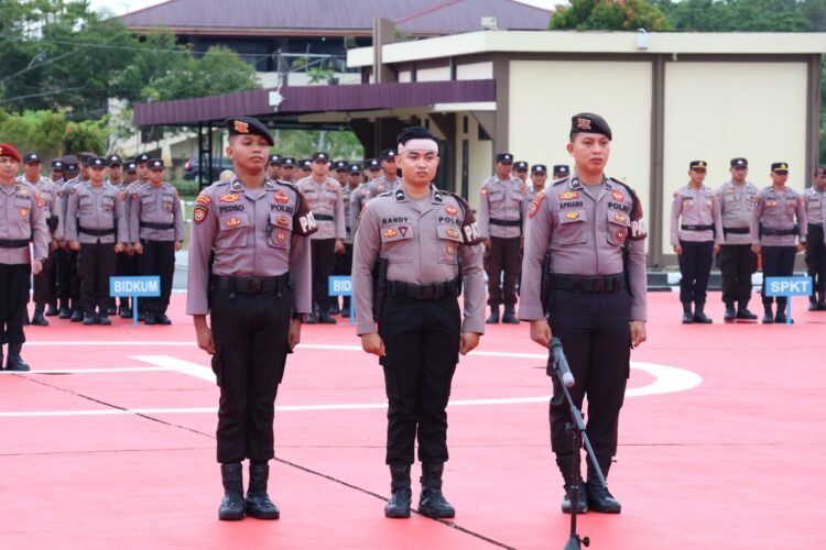 Dedikasi Layani Warga, Tiga Personel Patroli 110 Polda Kaltara Digganjar Penghargaan