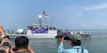 Lima Kali Berlayar Antar Rupiah ke Pelosok, KRI Ajak-653 Kembali Emban Misi ERB 2026