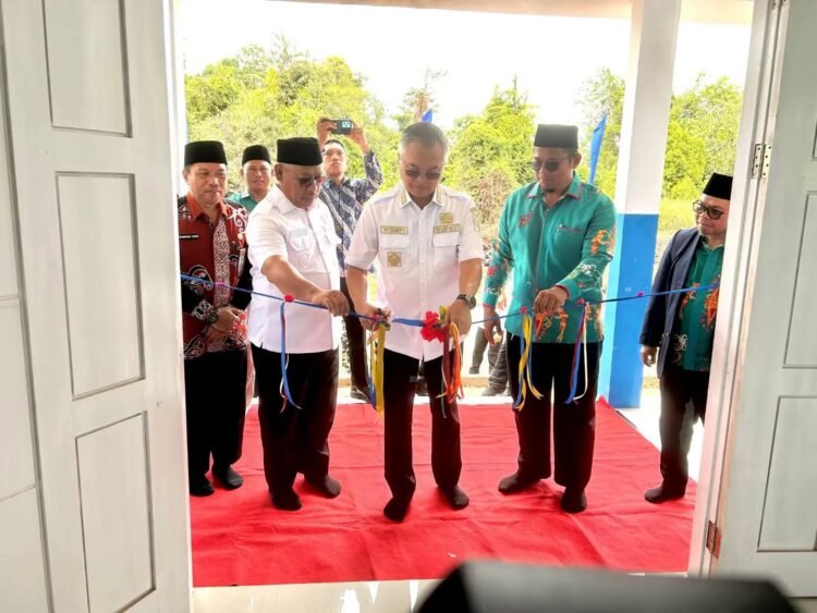Bupati Wempi Resmikan Gedung Baru SMPIT Insan Utama, Dorong Lahirnya Generasi Berkarakter dan Berdaya Saing