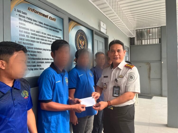 Lapas Tarakan Perkuat Pembinaan Produktif, Warga Binaan Terima Premi Hasil Kerja