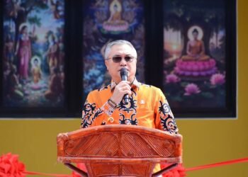 Bupati Wempi Resmikan Gedung SMB Samadinah, Jadi Rumah Pembinaan Generasi Muda Buddha