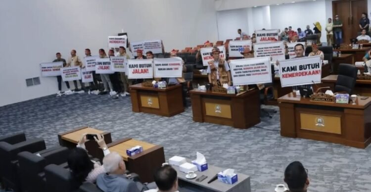 RDP DPRD Kaltara Serap Aspirasi Warga Krayan Selatan, Jalan Lembudud–Long Layu–Binuang Jadi Fokus Pembahasan