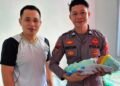 Aksi Cepat Briptu Kristian Selamatkan Ibu Melahirkan di Perjalanan ke Rumah Sakit