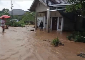 Warga Nunukan Terbangun karena Banjir, Mobil Hanyut dan Permukiman Terendam Lumpur