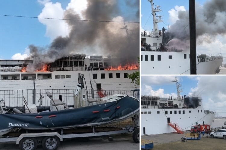 Kapal Prince Soya Terbakar di Pelabuhan Samarinda, Tim Gabungan Lakukan Penanganan