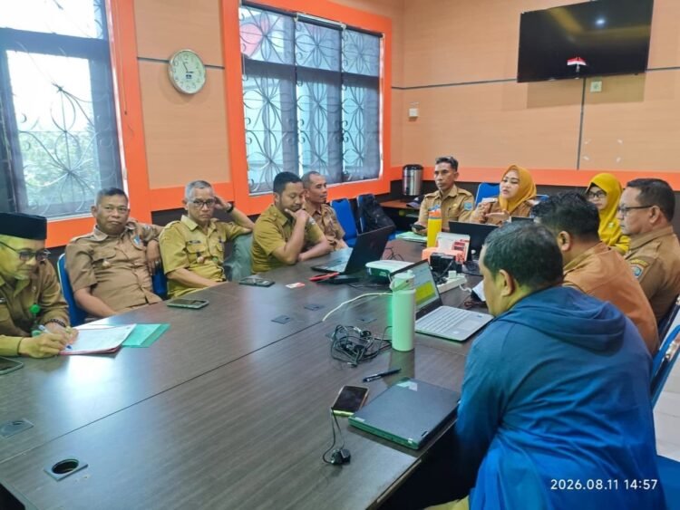 Evaluasi Kinerja Kelurahan, Camat Tarakan Utara Tekankan Tindak Lanjut dan Koordinasi