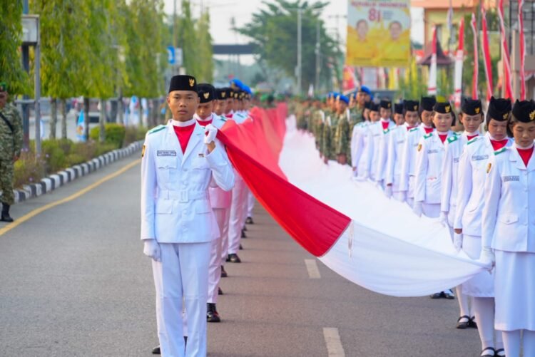 Merah Putih 2.026 Meter Menyusuri Tanjung Selor, Bawa Pesan Damai untuk Kaltara