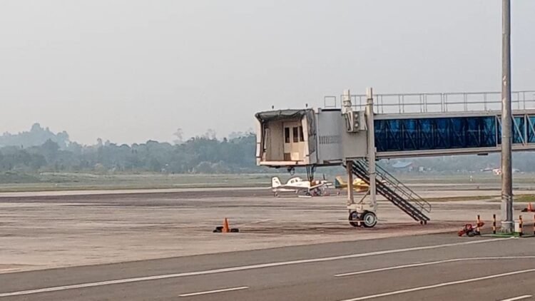 Kabut Asap Selimuti Tarakan, Penumpang Pesawat Terpaksa Menunggu Kepastian Penerbangan