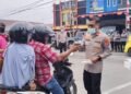 Kabut Asap di Nunukan, Polisi Bagikan Masker ke Pengguna Jalan