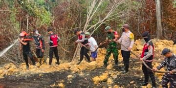 Kapolres Tarakan Tinjau Titik Api Batu Bara di Pantai Amal