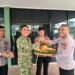 Bawa Tumpeng ke Makodim, Polres Tarakan Perkuat Persaudaraan TNI-Polri