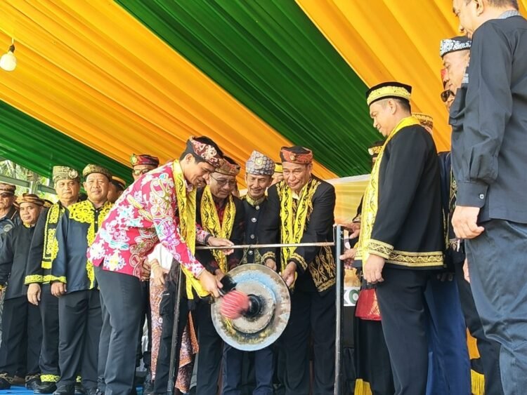 Iraw Tidung Borneo Bersatu IV Satukan 1.287 Peserta, Budaya Serumpun Kaltara-Sabah Jadi Sorotan