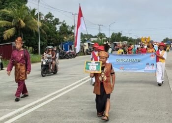 SDN 003 Nunukan Selatan Tampilkan Kreativitas Murid dalam Pawai Budaya HUT Nunukan