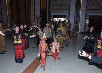 Kapolda Kaltara Terima Nama Kehormatan Dayak Lundayeh, Simbol Amanah Menegakkan Keadilan