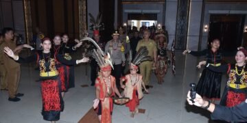 Kapolda Kaltara Terima Nama Kehormatan Dayak Lundayeh, Simbol Amanah Menegakkan Keadilan